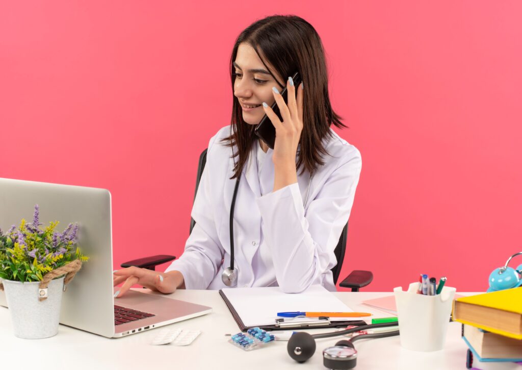 Why Medical Offices Are Choosing Virtual Receptionists for Better Service 2 young female virtual receptionist